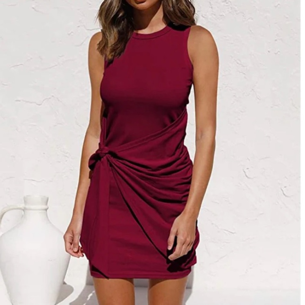Women’s casual burgundy dress
